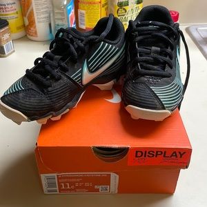 11C girls softball cleats